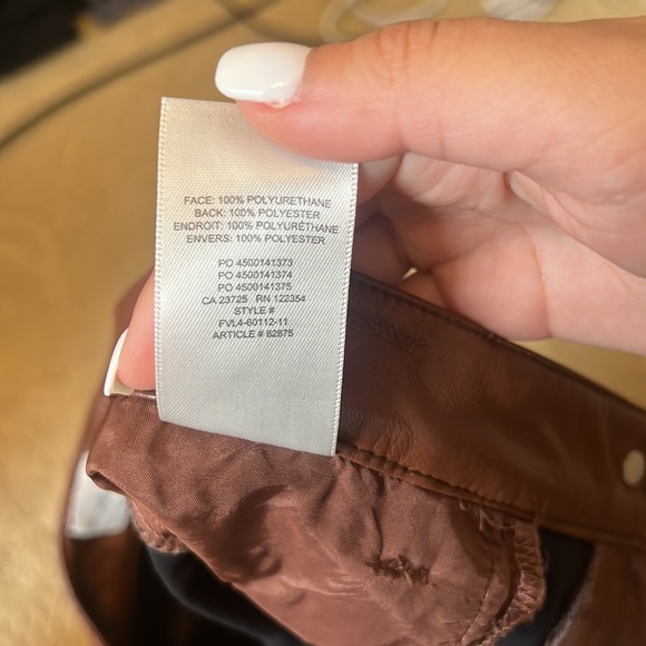 Aritiza Melina Short - Picture 5 of 6